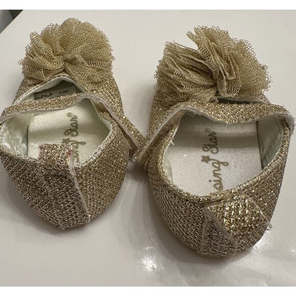 Gold Slip On Baby Dress Shoes Size 3-6 Mo - Picture 2 of 4